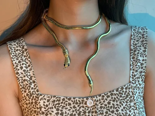 Vista 4 de LAKIYOYO Pulsera de serpiente flexible para mujer gargantilla de serpiente punk ajustable collar Medusa flexible multiusos Metal otro