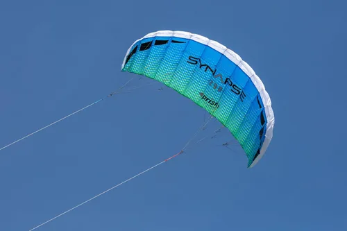 Vista 3 de Prism Kite Technology Synapse - Cometa de parafoil de doble línea, una cometa de nivel de entrada ideal para niños y adultos para kiting de doble