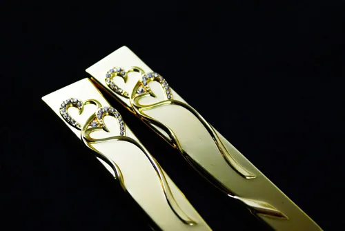 Vista 3 de Cuchillo de cristal para tostar de boda de oro y servidor de pastel de boda grabado personalizado