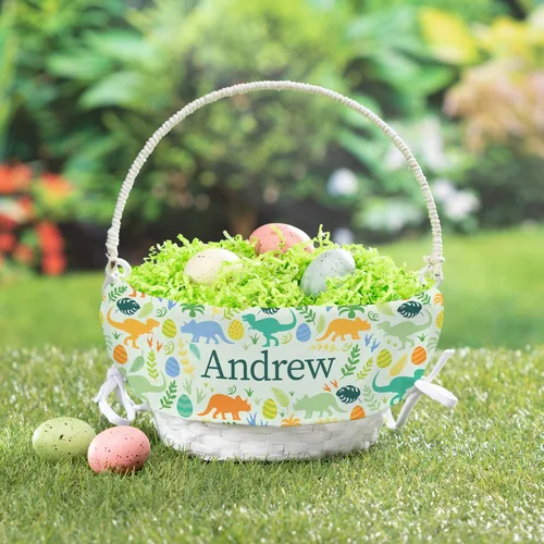 Vista 2 de Cesta de huevo de Pascua personalizada con patrón de dinosaurio con asa y nombre personalizado, forros de canasta de Pascua verdes, canasta blanca