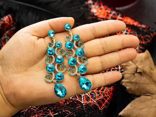Vista 4 de RareLove Aretes de araña de diamantes de imitación azules, aretes largos colgantes para mujer, cristal de lágrima, aretes de boda para novias