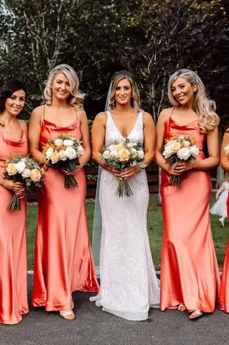 Vista 3 de TIRAS Vestidos de dama de honor de satén de sirena con tirantes delgados para mujer, vestido de fiesta formal de noche con cuello redondo largo CM200