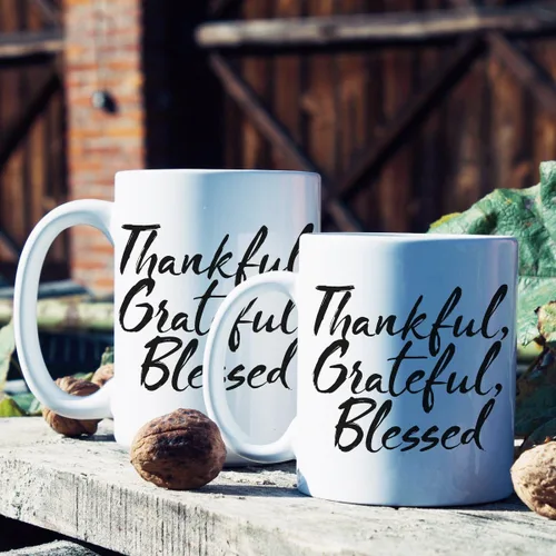 Vista 2 de WeGotGood Taza de café con texto en inglés «Thankful Grateful Blessed»