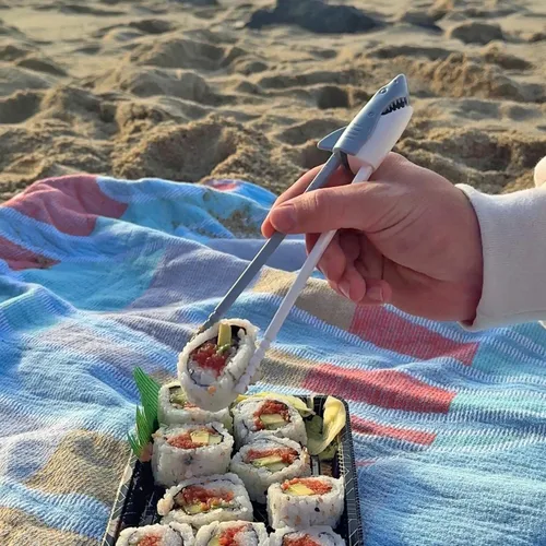 Vista 3 de Genuine Fred SHARK Munchtime Palillos chinos, Talla única, Multicolor