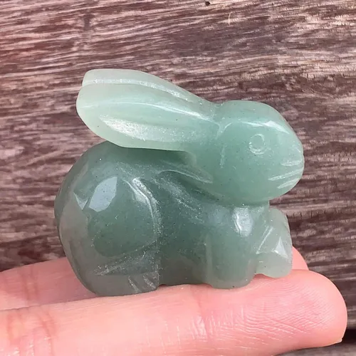 Vista 3 de YGLINE Figura de conejo de cristal con piedras preciosas para tallar animales (aventurina verde)