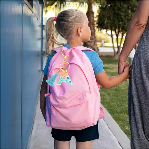 Vista 5 de TTYY Llavero con letra inicial del alfabeto para mujer, regalo para niñas pequeñas, borla y mariposa, llavero para mochila