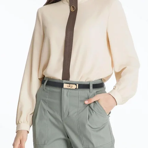 Vista 80 de Cinturón de cuero clásico con hebilla de metal para mujer con vestido de jeans