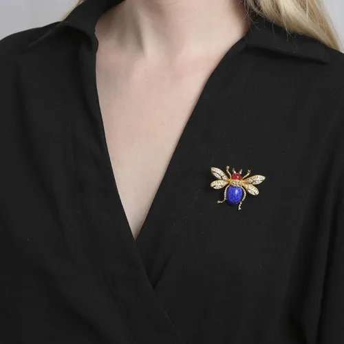 Vista 2 de Broche chapado en oro de 24 quilates, fabricado en Nueva York, diseño vintage, con diseño de insectos, diseño de Swarovski, regalo de aniversario