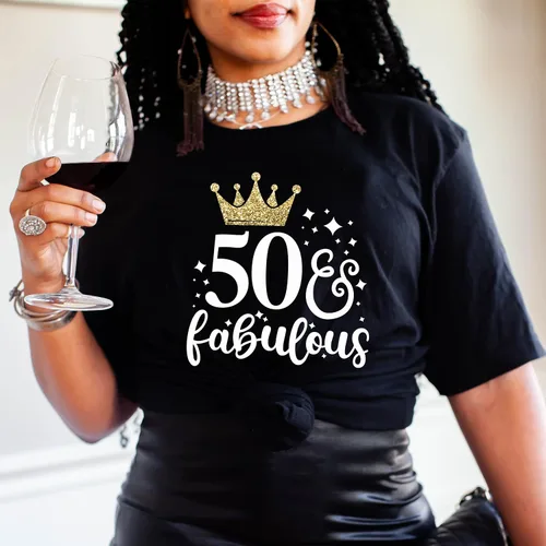 Vista 2 de Camiseta de cumpleaños número 50 y fabulosa para mujer, camiseta de 50 y fabulosa, regalo de cumpleaños para ella, traje de cumpleaños 50, negro