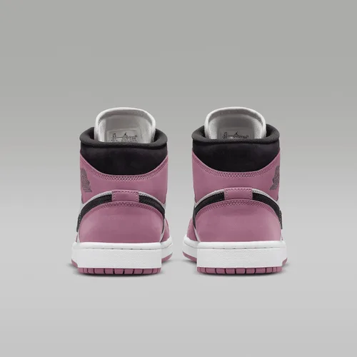 Vista 7 de Nike Women's Air Jordan 1 Mid SE Sneaker