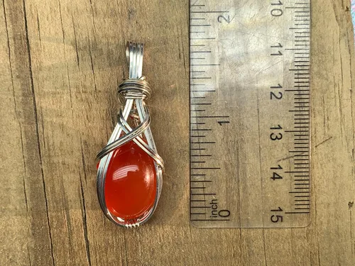 Vista 4 de Colgante de cristal de cuarzo rosa de 14 quilates, calidad AAA relleno de oro, varita de corazón, reiki Energy Romance, con elegante caja de regalo