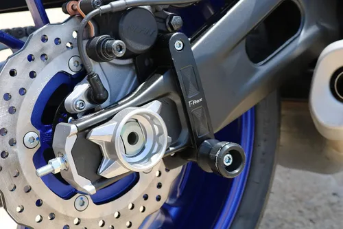 Vista 4 de T-Rex Racing Adaptadores de carrete para Yamaha 2013-2023 FZ-07 / MT-07 / XSR700