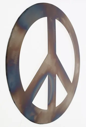 Vista 2 de Top Brass Letrero de la paz de metal para decoración de pared, 12 pulgadas, acabado de llama de arte hippie