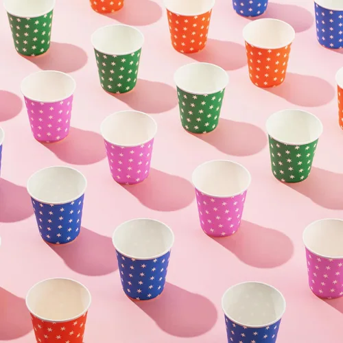 Vista 7 de Paquete de 500 vasos de papel de 5 onzas, vasos desechables de papel multicolor, vasos pequeños para enjuague bucal, vasos para bebidas frías