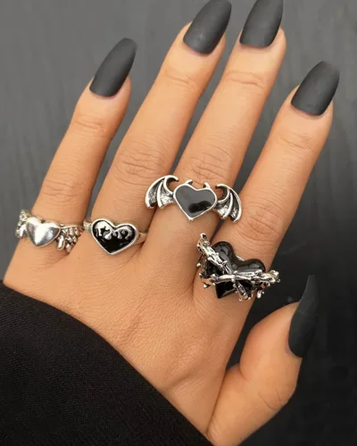 Vista 4 de Anillos punk góticos de plata vintage para hombres y mujeres y niñas paquete de anillos góticos geniales anillos de animales apilables gruesos a
