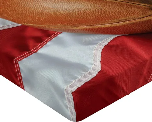 Vista 4 de Lunarable Sábana bajera deportiva, diseño de fútbol contra una bandera de Estados Unidos en formato vertical, patriotismo nacional y deportivo