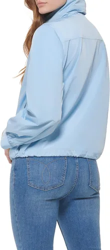 Vista 4 de Calvin Klein Chaqueta deportiva esencial cómoda de nailon resistente al agua para mujer