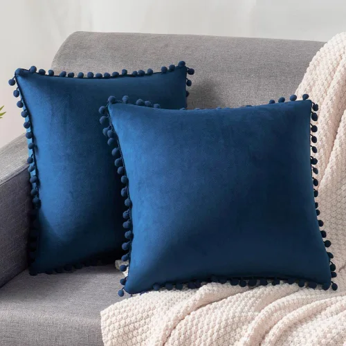 Vista 7 de DEZENE 18x18 Fundas de almohada decorativas azul oscuro: Paquete de 2 fundas de almohada suaves con pompones de terciopelo cuadrado para decoración