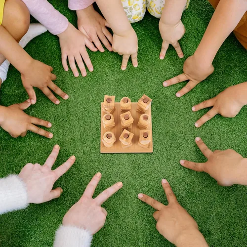 Vista 6 de Kisangel Juego de mesa con punta de madera 3D para niños y adultos, juego de mesa familiar, juego de mesa de estrategia de madera, 1 juego