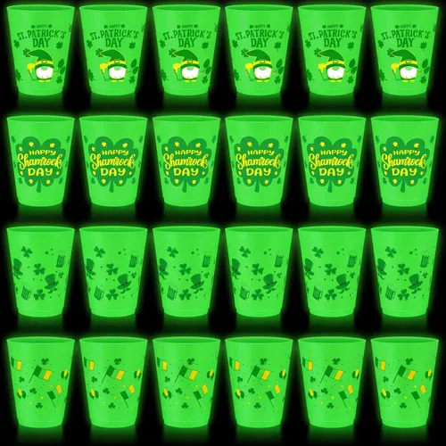 Vista 10 de 24 vasos de béisbol que brillan en la oscuridad, vasos de plástico esmerilados de 16 onzas, vaso verde reutilizable con patrones de estrellas