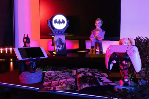 Vista 10 de Cable Guys - Batman Gaming Accessories Holder & Phone Holder for Most Controller (Xbox, Play Station, Nintendo Switch) & Phone
