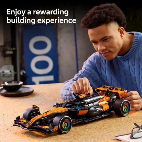 Vista 4 de LEGO Technic McLaren MCL39 F1 Car 42228