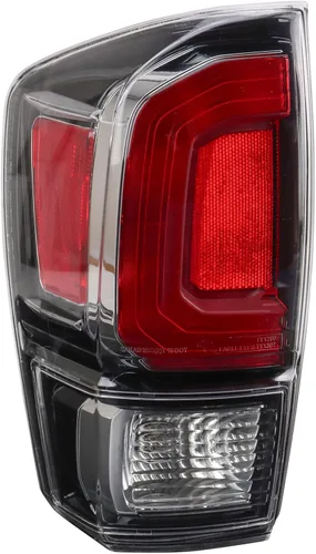 Vista 39 de Ensamble de luz trasera exterior TRQ para lado del conductor izquierdo trasero. Compatible con Toyota Corolla XLE 2020, 2021, 2022 y Toyota Corolla