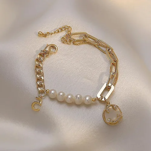 Vista 3 de Delicadas pulseras de oro para mujer, pulseras de perlas de agua dulce con caja de regalo, juego de pulseras impermeables ajustables, regalos