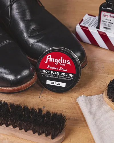 Vista 5 de Angelus Kit de brillo negro para zapatos con cera, acondicionador de cuero, cepillo de brillo, aplicador y paño de brillo de zapatos, juego de 5