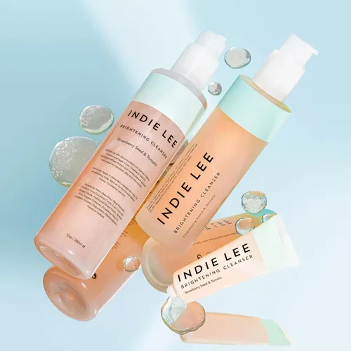 Vista 5 de Indie Lee Limpiador facial iluminador, limpiador hidratante diario de tamaño de viaje, removedor de maquillaje y mascarilla exfoliante