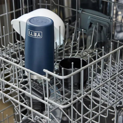 Vista 6 de YETI Rambler - Botella de viaje de 8 onzas, acero inoxidable, aislada al vacío con tapa a prueba de fugas, color negro