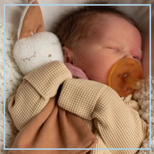 Vista 2 de Simply Rubber - Chupetes de goma – Pezón más corto (menos náuseas) – Pequeños recién nacidos (0 – 6 meses) – Bebés amamantados – Redondeado/Cereza