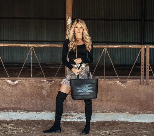 Vista 6 de STS Ranchwear Bolso de mano de cuero genuino occidental Kai Collection con dos correas de hombro, talla única, Western - Bolso de mano de piel