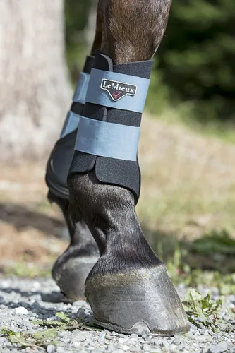 Vista 2 de LeMieux Grafter Brushing Horse Boots - Equipo de protección y equipo de entrenamiento - Botas equinas, envolturas y accesorios