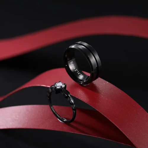 Vista 3 de MeMeDIY Juego de anillos personalizados de acero inoxidable para parejas, anillos de promesa con nombres grabados con piedra preciosa de corazón