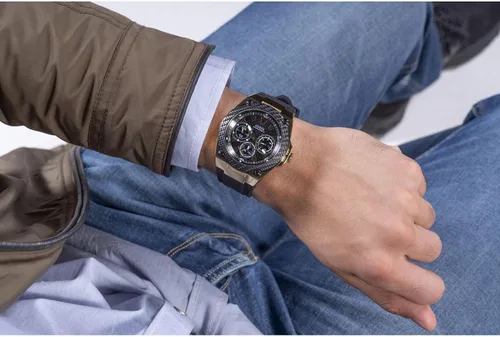 Vista 6 de Guess Reloj de cuarzo para hombre, acero inoxidable Negro/Tono Dorado/Negro