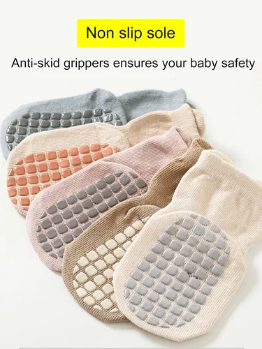 Vista 3 de Calcetines antideslizantes para bebés y niños pequeños con agarres, calcetines de dibujos animados para niñas y niños recién nacidos, 5 pares