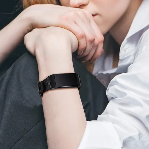 Vista 6 de Fintie Bandas compatibles con Fitbit Charge 4 3 3SE, correa de repuesto de nailon suave (negro)