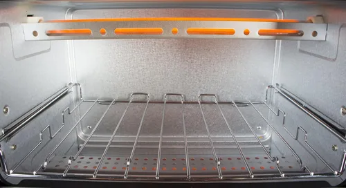 Vista 4 de SPT SO-0972WB: Horno tostador de encimera de 2 rebanadas Easy Grasp, blanco, capacidad de 9 litros