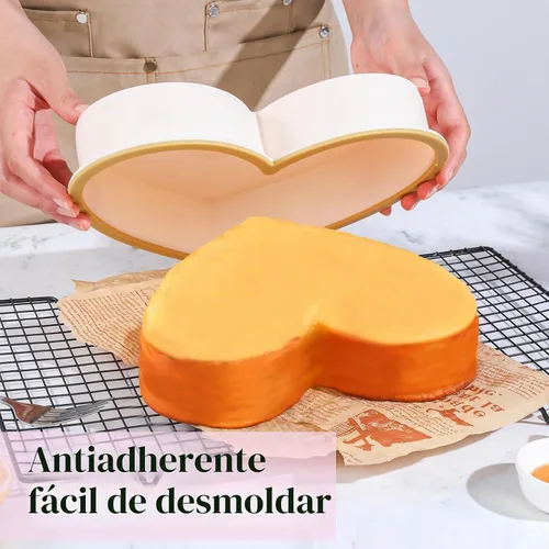 Vista 6 de FUNBAKY Moldes de silicona con marco reforzado de metal en forma de corazón, 10 pulgadas, moldes antiadherentes para moldes para pasteles Pan