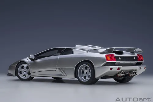 Vista 2 de AUTOart Lamborghini Diablo SE30 JOTA (TITANIO/Plateado metálico)