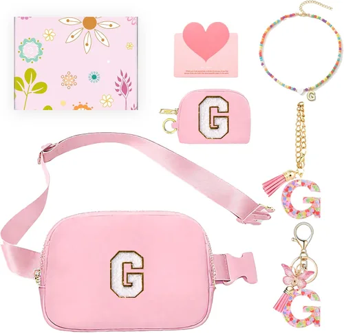 Vista 54 de Regalos de moda para niñas adolescentes, cangurera con monograma para niña con llavero, collar, dijes de taza, tarjeta de felicitación y caja