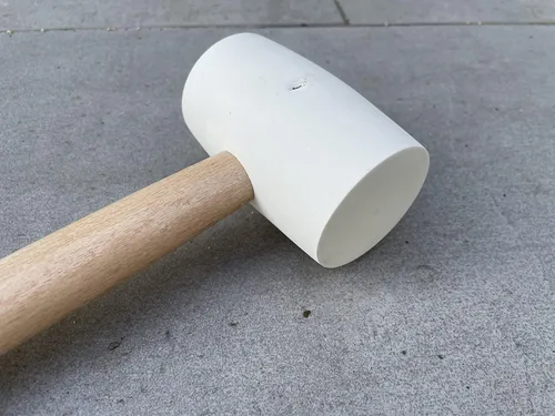 Vista 6 de Sandbaggy Mazo de goma 20 onzas de grado industrial Para aplicaciones como construcción y paisajismo Hecho de roble sólido Cómodo para uso