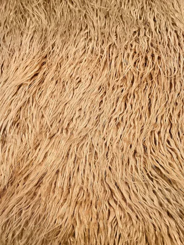 Vista 6 de Tela rizada de pelo sintético de alpaca de pelo largo vendido por The Yard (blanco)