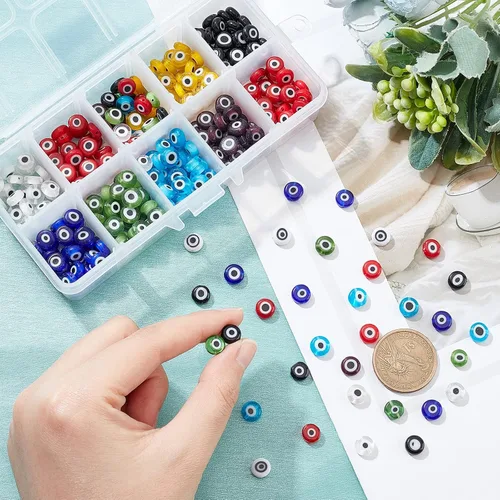 Vista 4 de NBEADS - Dijes con cuentas de cristal redondos hechos a mano, con forma de ojo turco, para confección de pulseras, collares y joyas