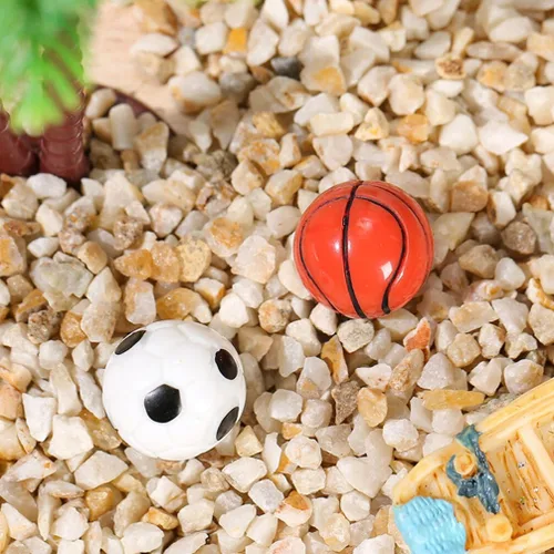 Vista 2 de Toddmomy 20 pelotas deportivas en miniatura, mini pelotas de fútbol y baloncesto de resina de 0.6 pulgadas para accesorios de casa de muñecas