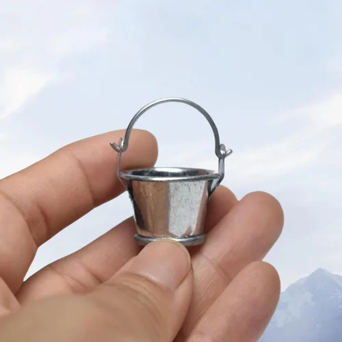 Vista 4 de Mini cubo de lata galvanizado de 0.87 pulgadas con asa, juego de 24, ideal para proyectos de manualidades, micro paisaje y micro casa