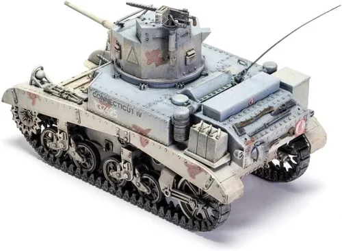 Vista 2 de Airfix British M3 Stuart Honey 1:35 WWII Militar Tanque Armadura de Plástico Modelo Kit A1358