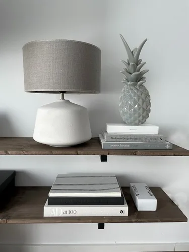 Vista 3 de First of a Kind Decoración decorativa de pieza central de cerámica gris para sala de estar, dormitorio, oficina, cocina. Estantería de gres de piña