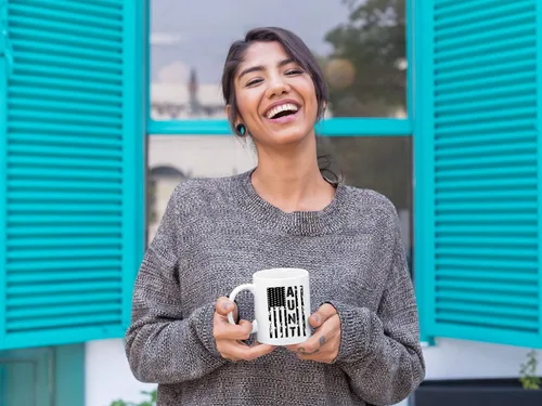 Vista 3 de Kropsis Taza de café de cerámica con diseño de bandera americana para familiares y amigos, color blanco